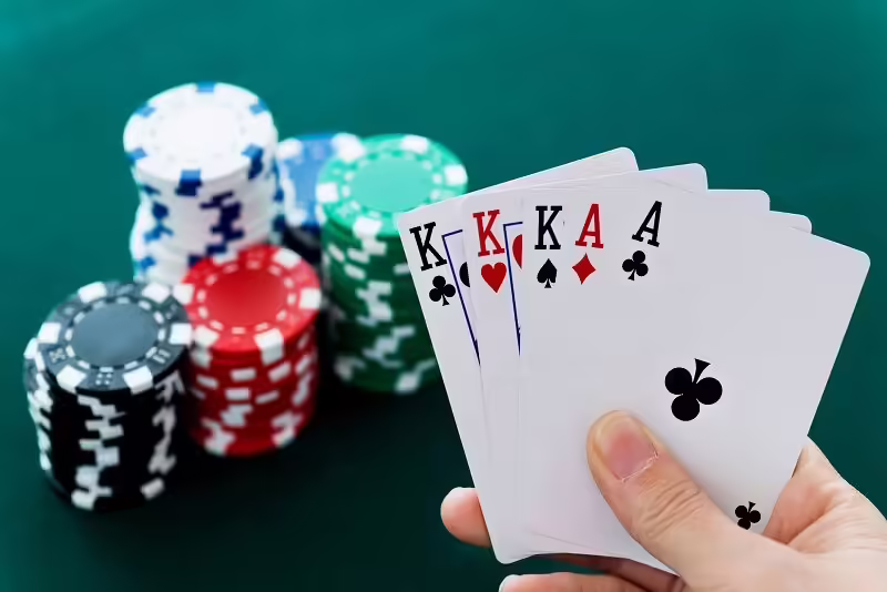 Tham khảo cách xếp bài Poker để tăng sức mạnh chiến thắng